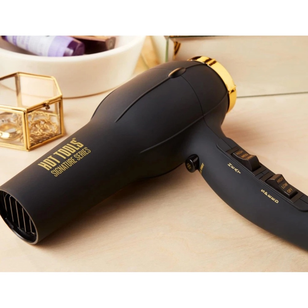 Blow dryer